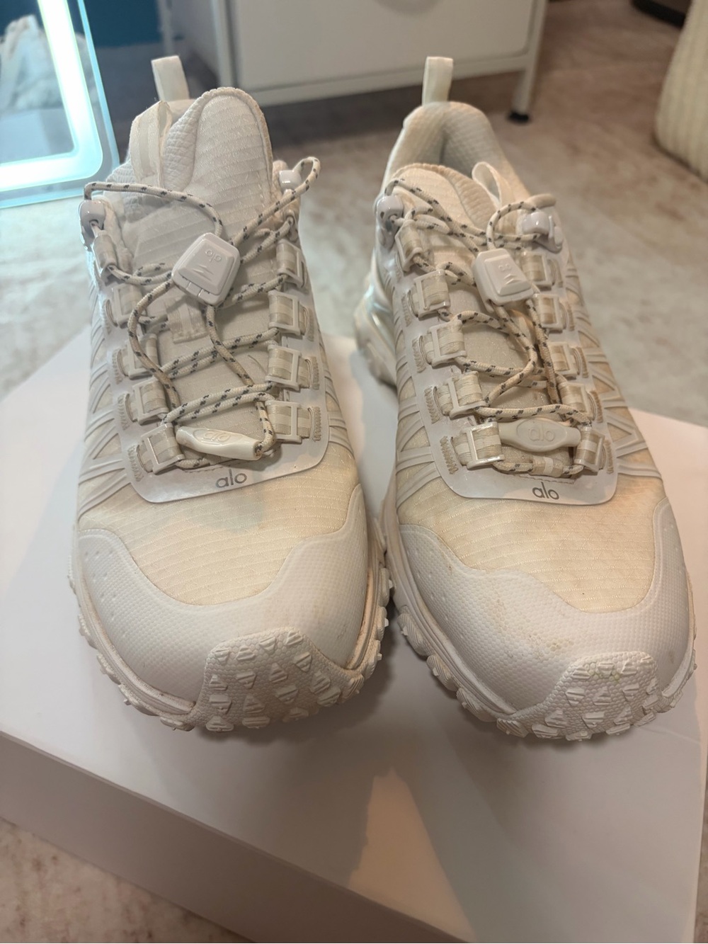 ALO Yoga Men's Cream-White Trail Sneakers
